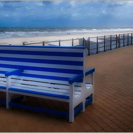 Lägenhet Cosy With Sleeping Area And Sea View *