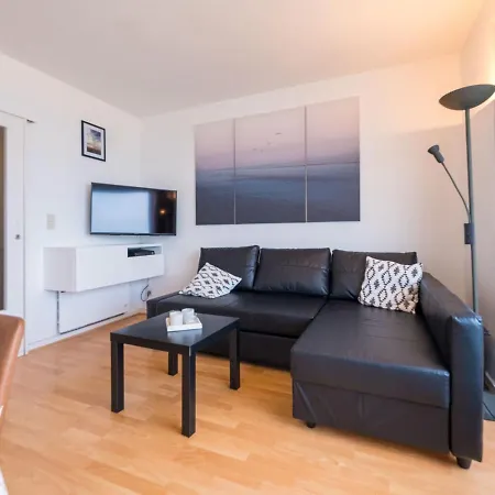 Cosy With Sleeping Area And Sea View Lägenhet *