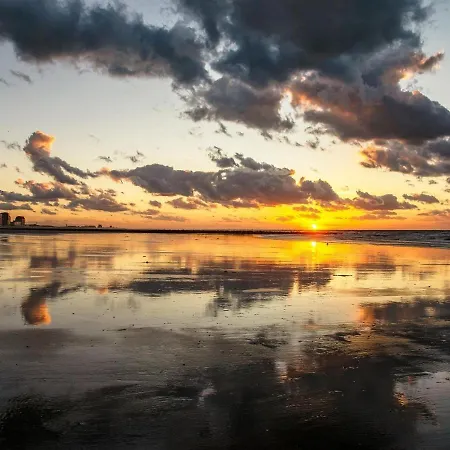 Lägenhet Cosy With Sleeping Area And Sea View