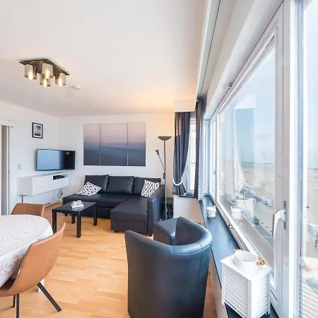 Cosy With Sleeping Area And Sea View Apartament *