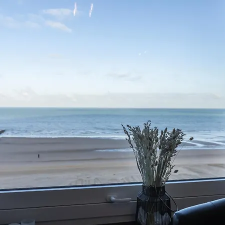 Cosy With Sleeping Area And Sea View Lägenhet